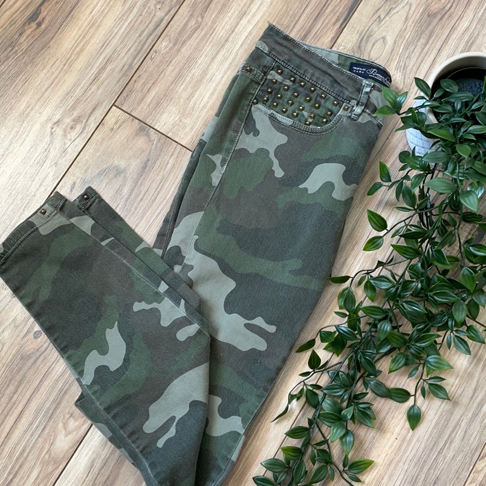 Zara Camouflage with golden beads skinny pants